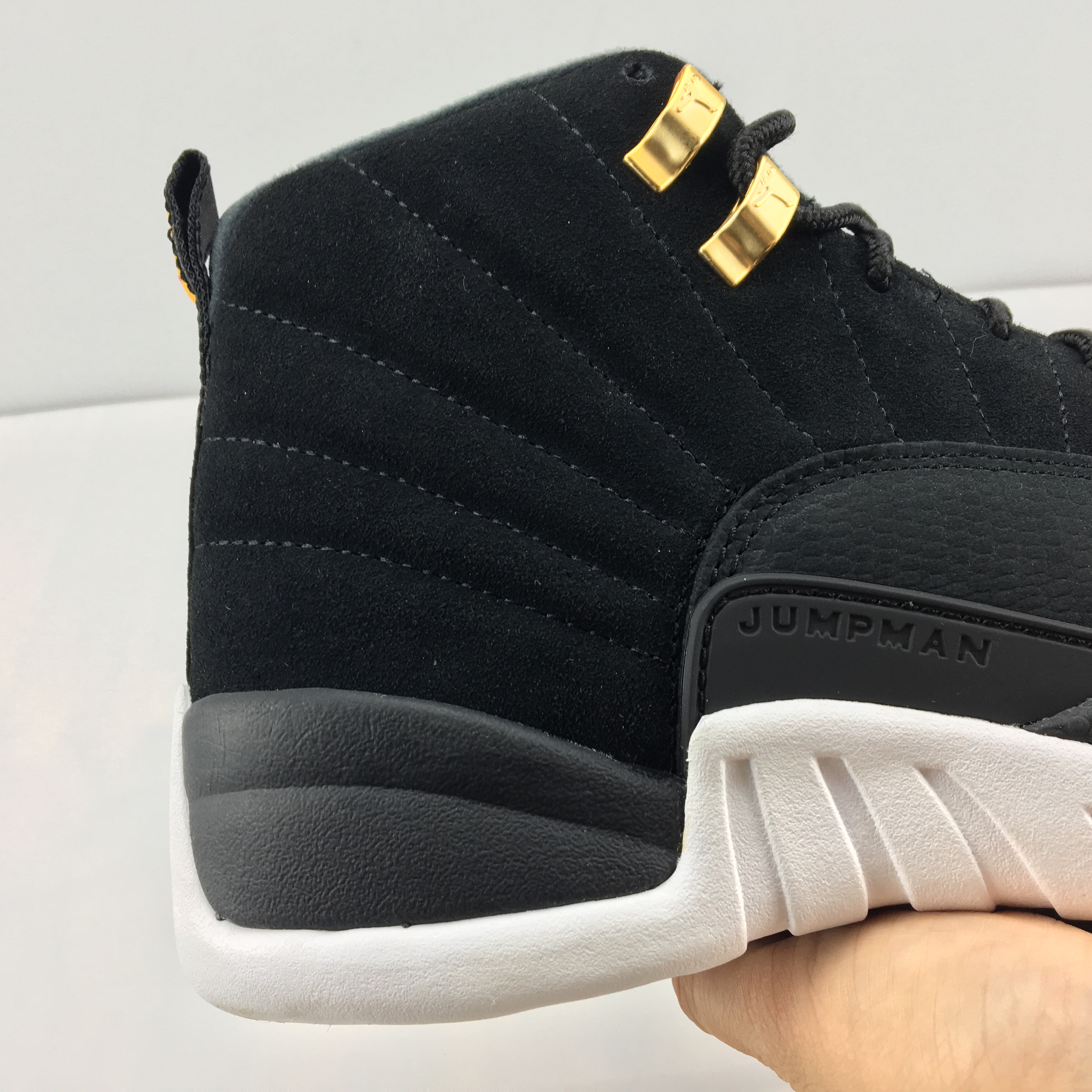 AIR  JORDAN 12“REVERSE TAXI” 130690-017