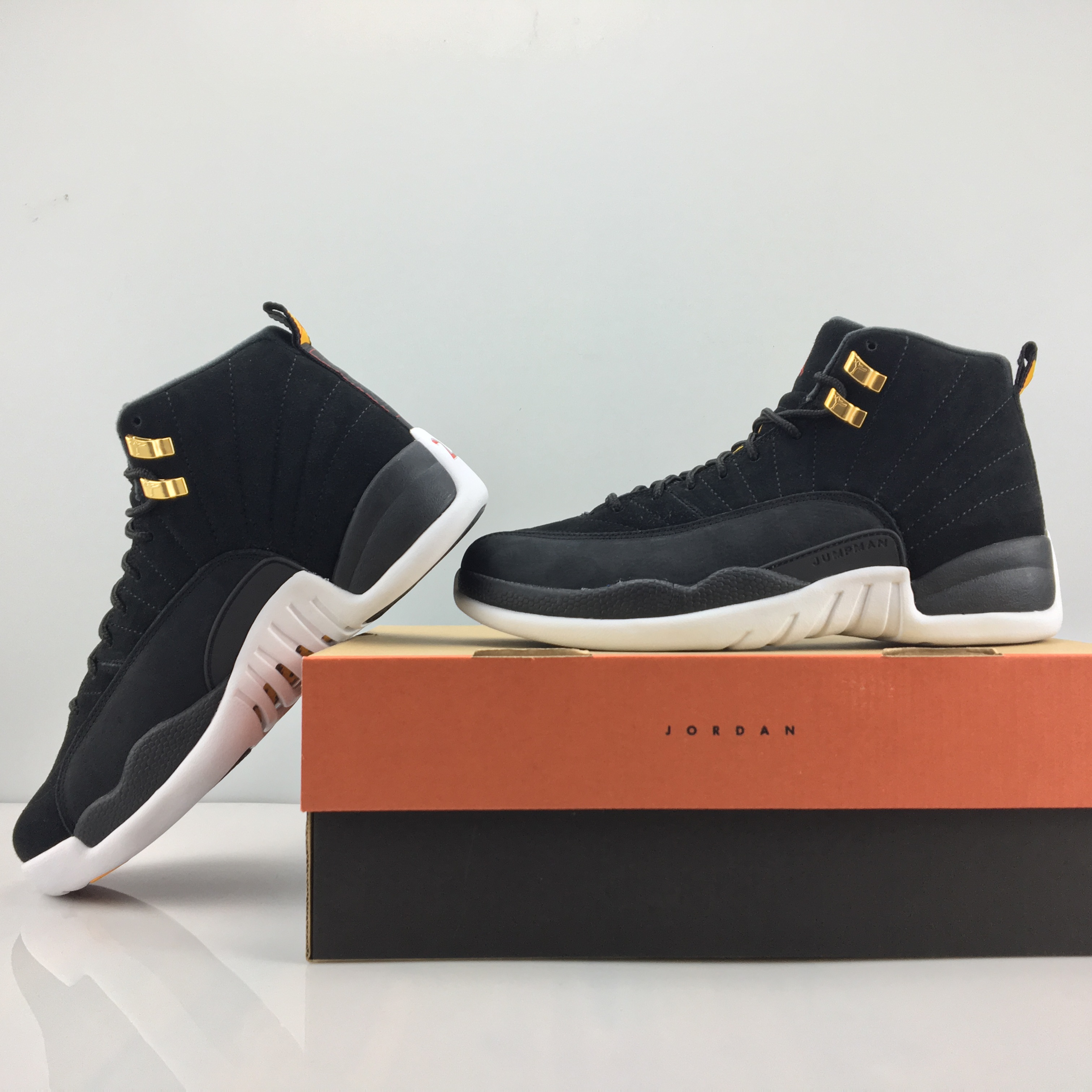 AIR  JORDAN 12“REVERSE TAXI” 130690-017
