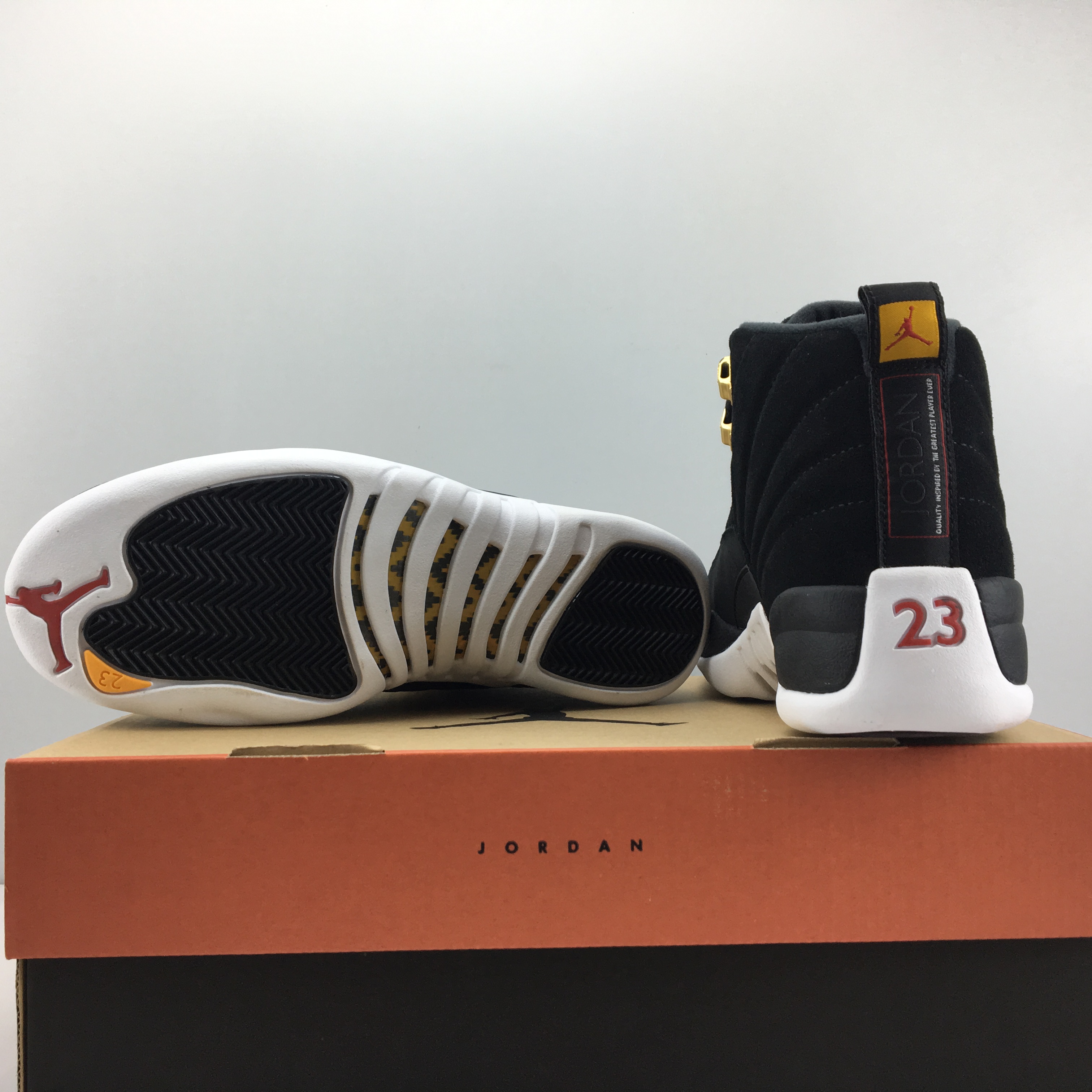 AIR  JORDAN 12“REVERSE TAXI” 130690-017