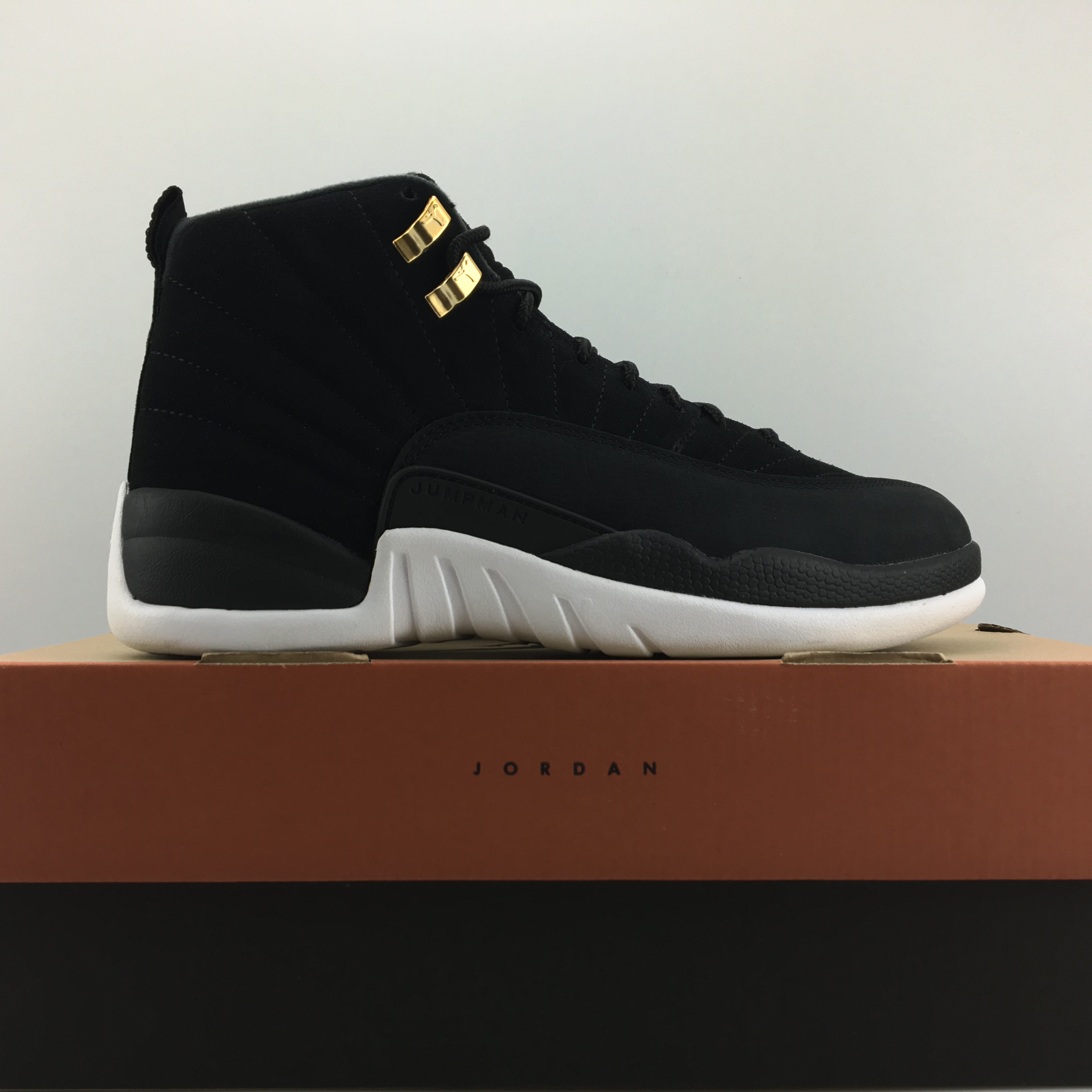 AIR  JORDAN 12“REVERSE TAXI” 130690-017