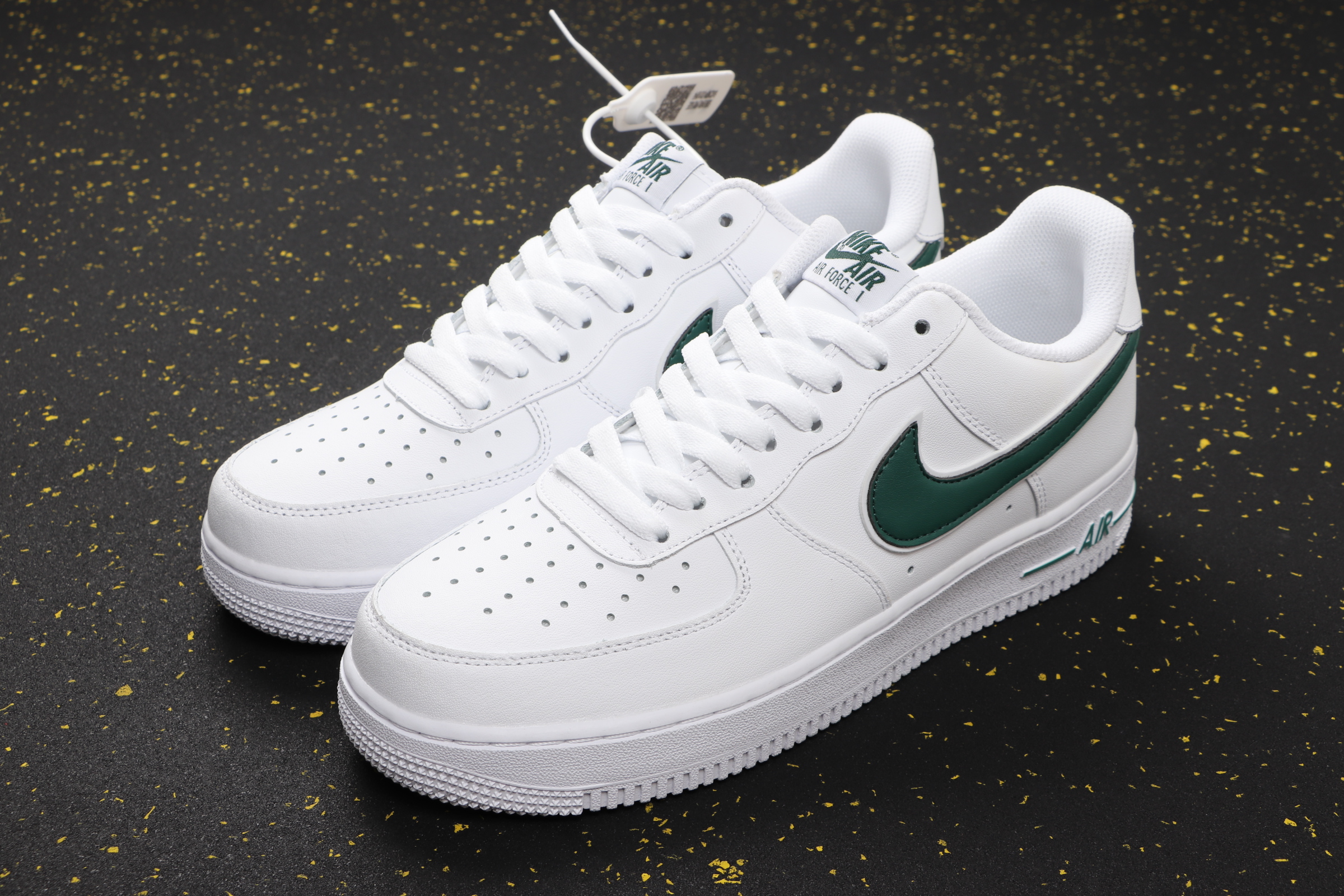 NIke AIR FORCE  1