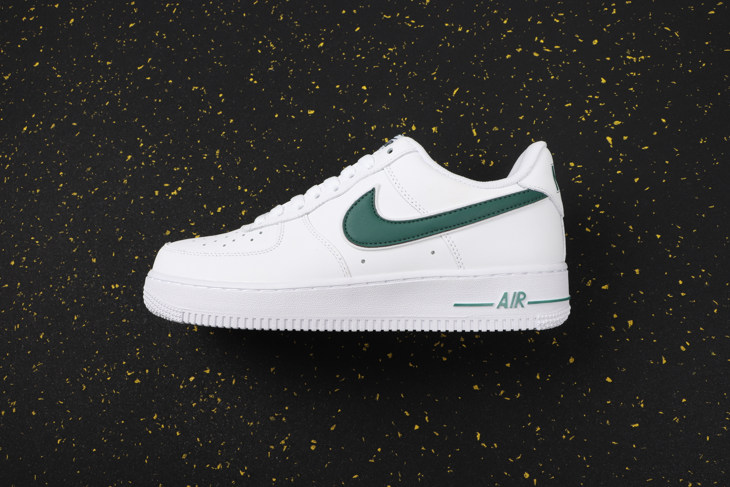 NIke AIR FORCE  1