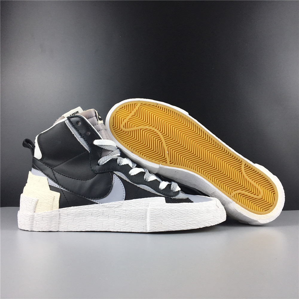 SACAI  X NIKE  BLAZER MID  AND NEYMAR  X NIKE SHOX R4 BV0072-002