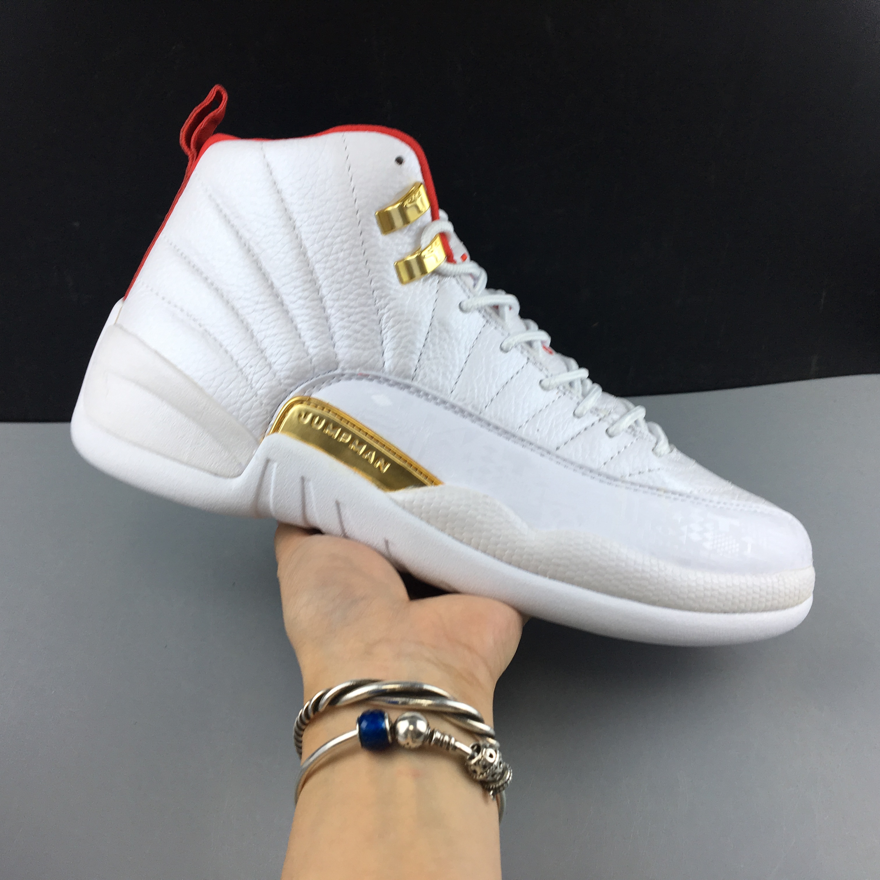 AIR  JORDAN 12 “FIBA” 130690-107