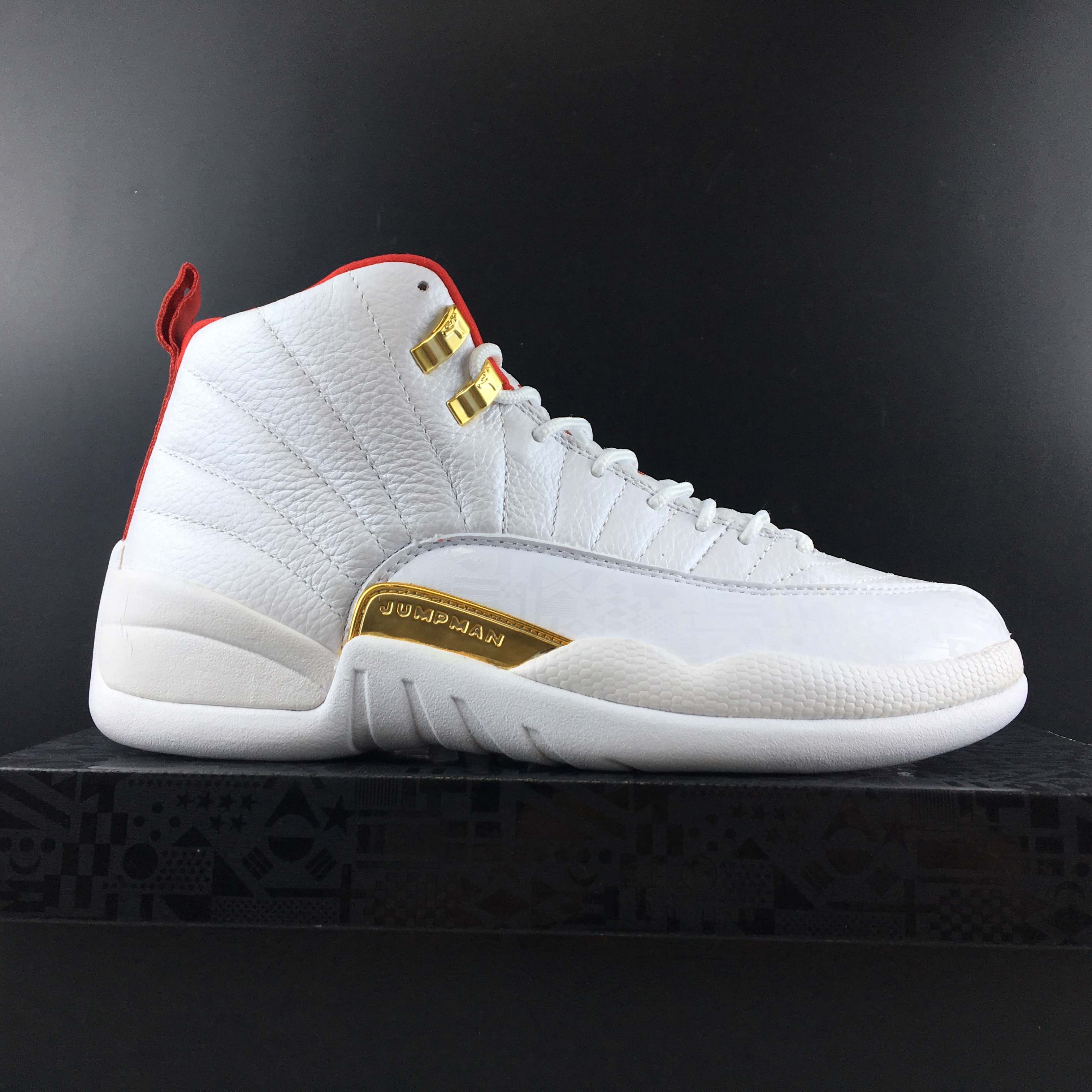 AIR  JORDAN 12 “FIBA” 130690-107