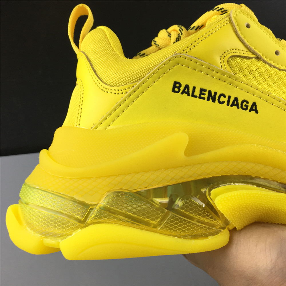 BLG  TRIPLE S YELLOW
