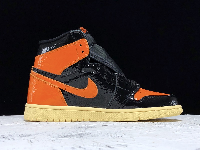 Retro High OG 555088-028