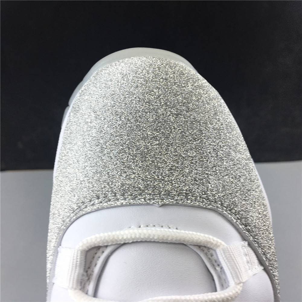 Air Jordan 11 WMNS Metallic Silver