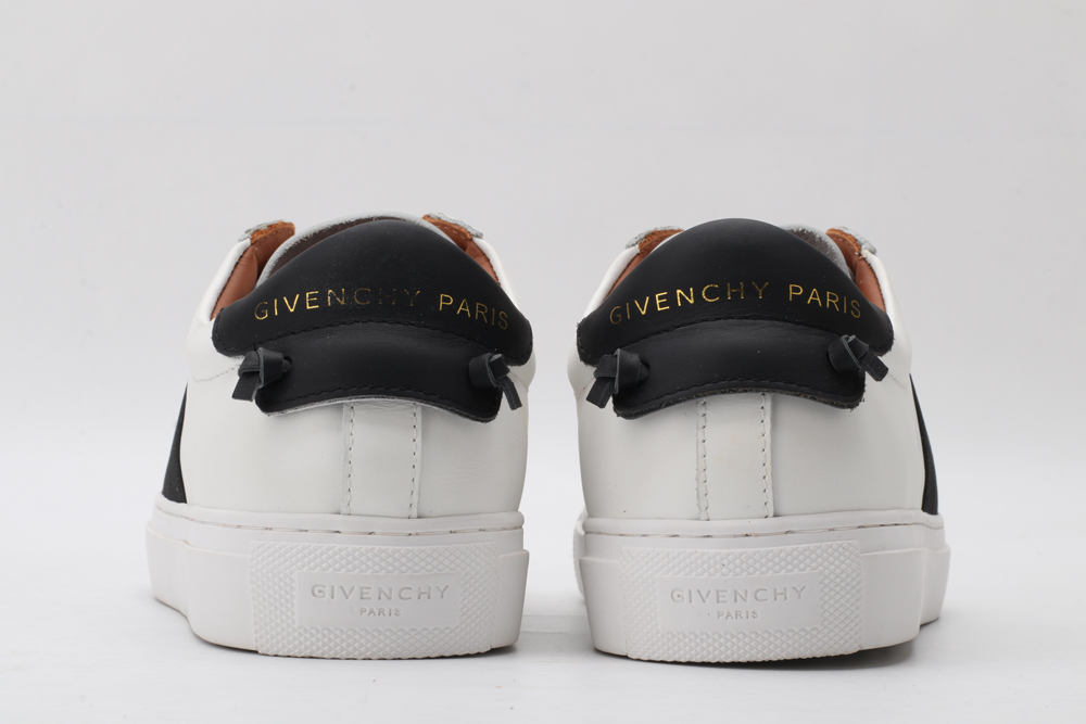 G*IVENCHY WHITE&BLACK
