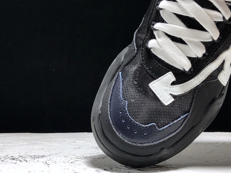 OFF-WHITE c/o​ ODSY-1000 Sneakers