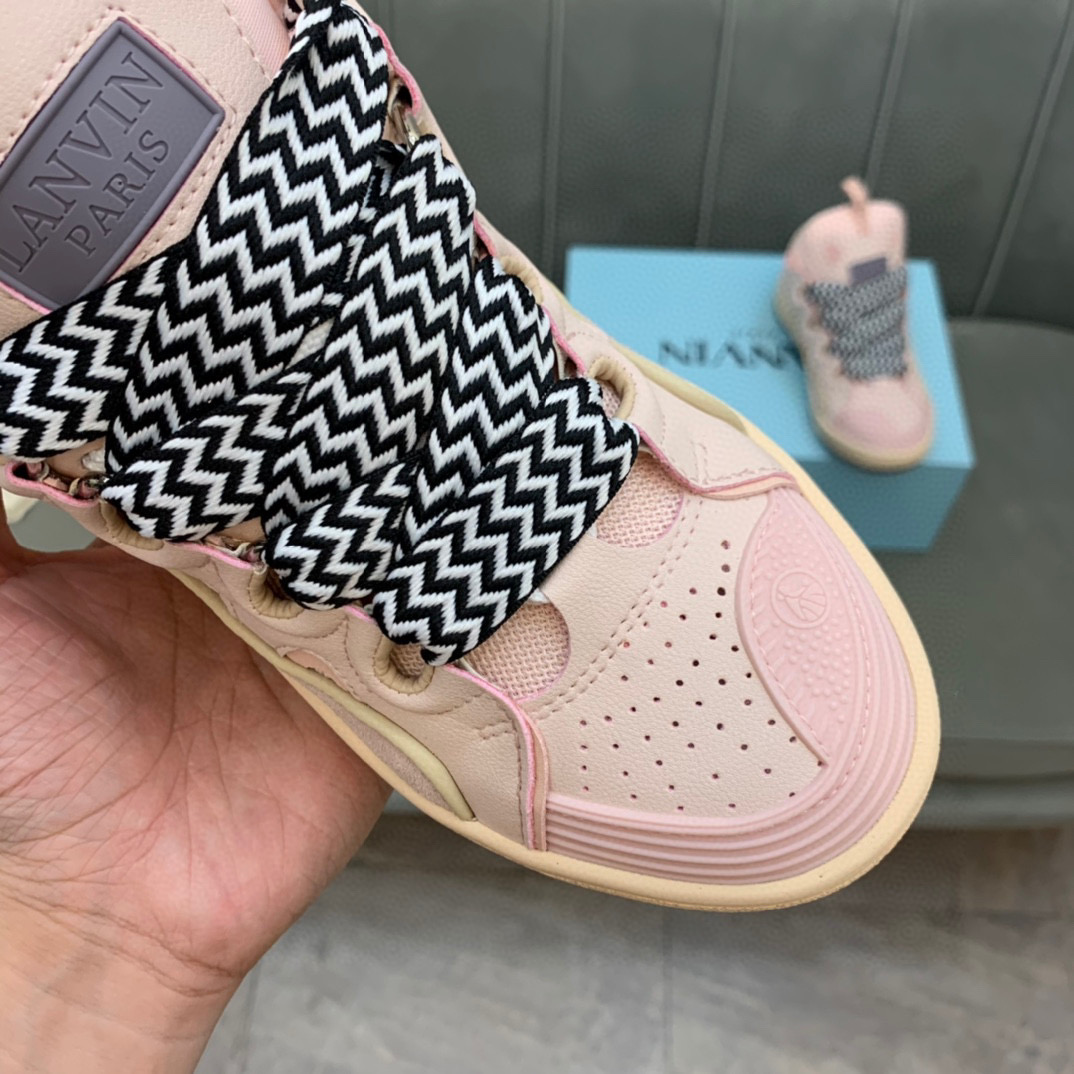 L*anvin sneakers
