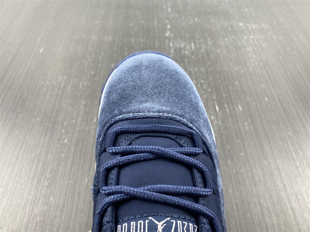 Air Jordan 11 Velvet Midnight Navy