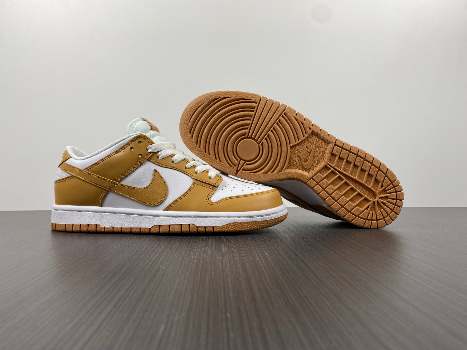 Nike Dunk Low Harvest Moon