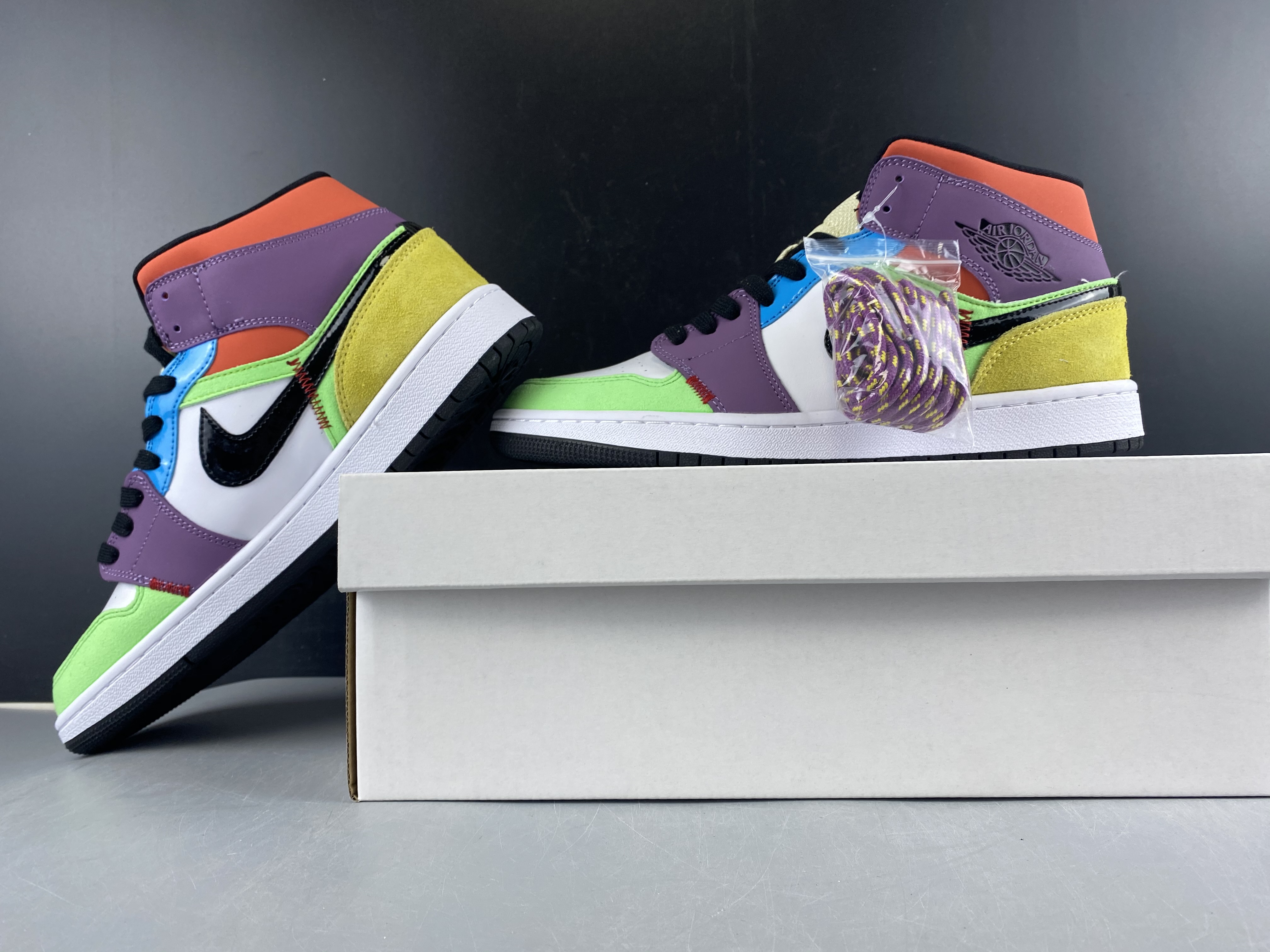 Jordan 1 Mid SE Multi-Color CW1140 100