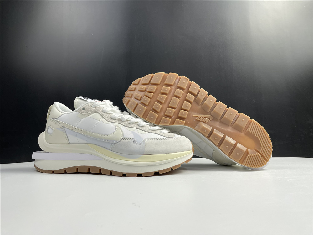 Sacai x Nike VaporWaffle White/Sail-Sail