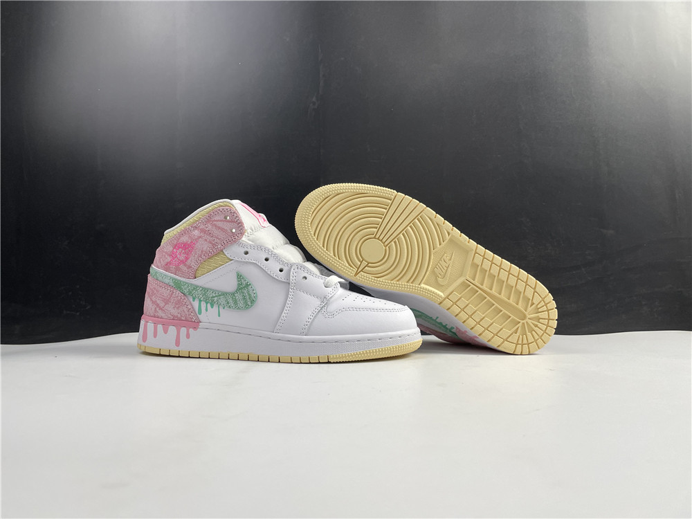 Air Jordan 1 Mid SE GS 