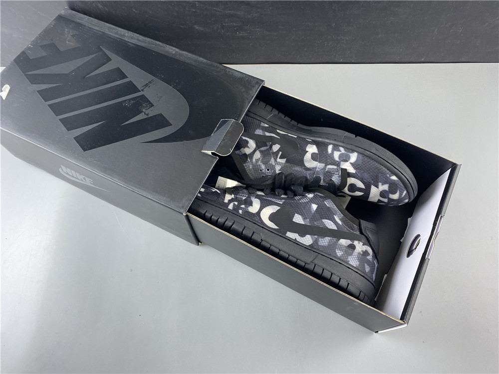NIKE x CDG Dunk Low   CZ2675-001
