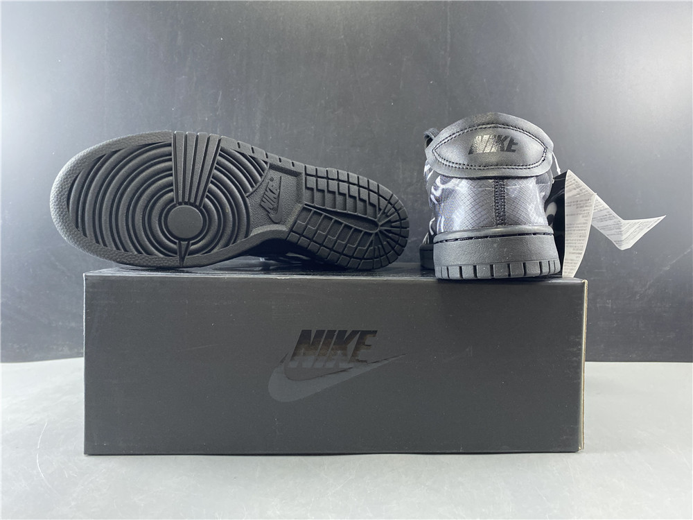 NIKE x CDG Dunk Low   CZ2675-001