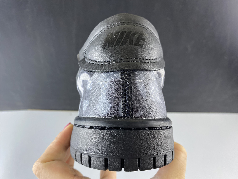 NIKE x CDG Dunk Low   CZ2675-001