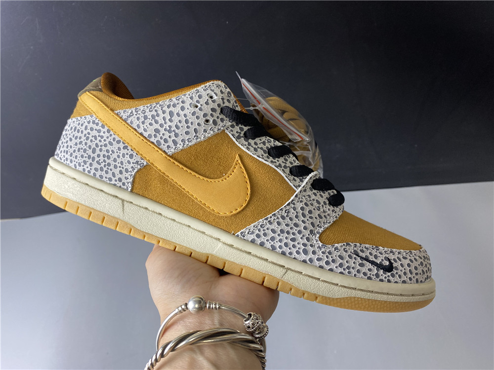 Nike SB Dunk Low Safari