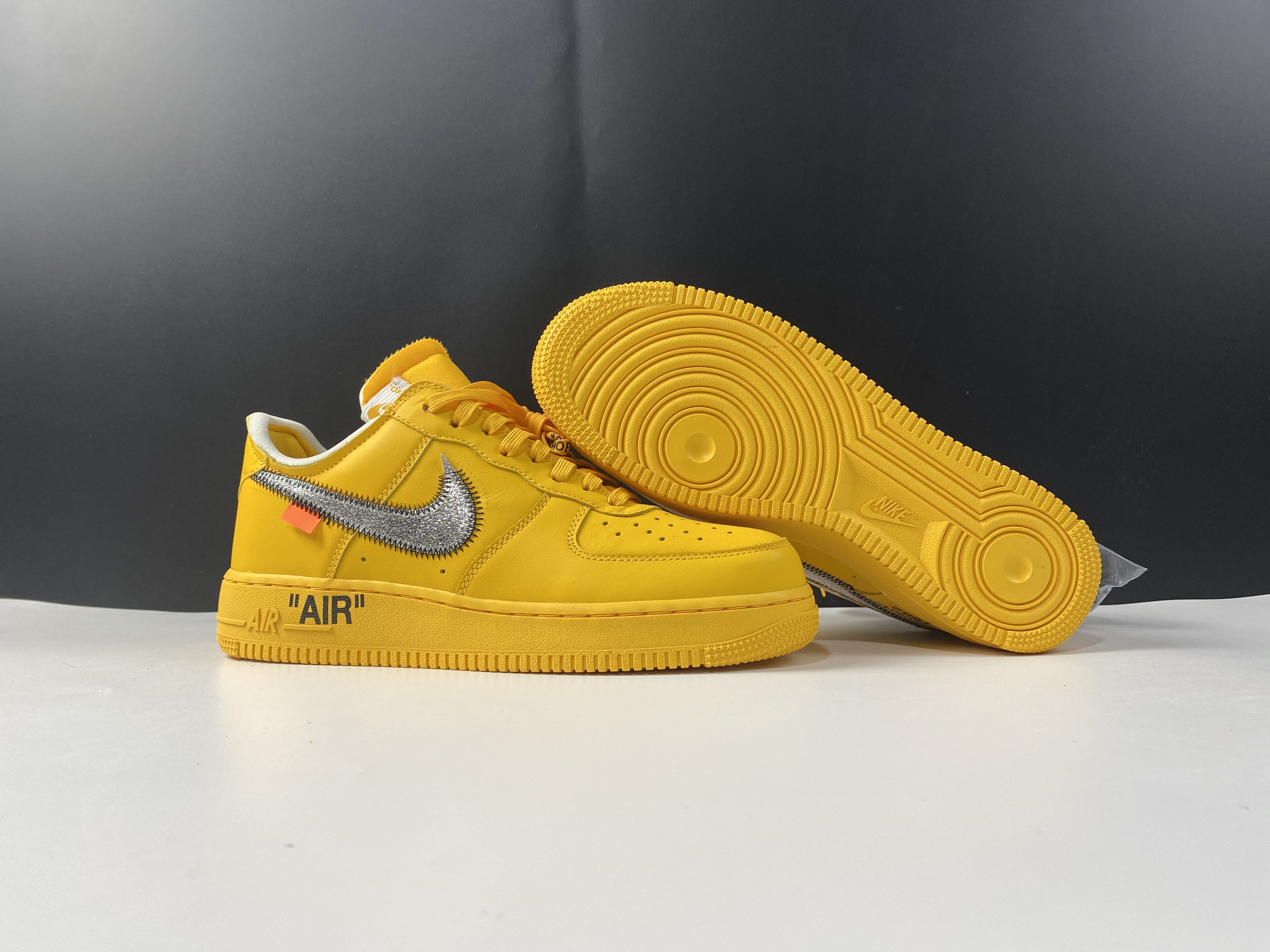 Off-White Nike Air Force 1 University Gold DD1876-700