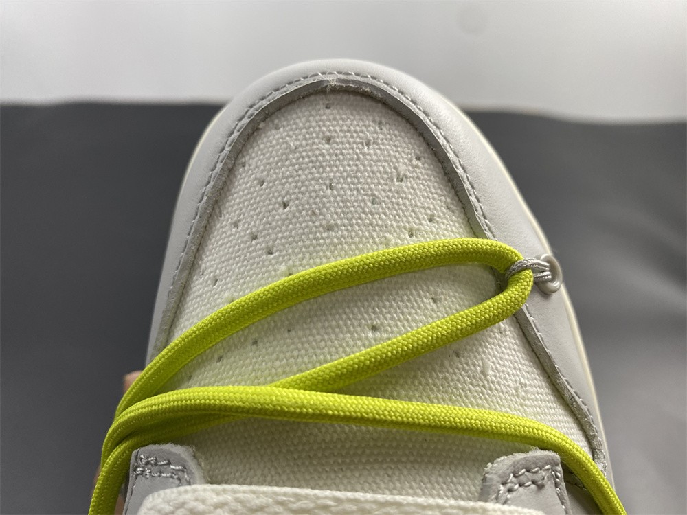 Off-White x Nike Dunk Low 8 of 50