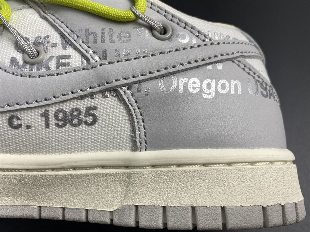 Off-White x Nike Dunk Low 8 of 50