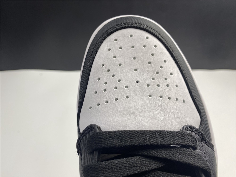 Jordan 1 Mid SE Union Black Toe