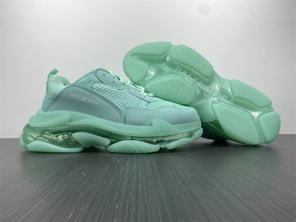 BLG Triple S 1.0