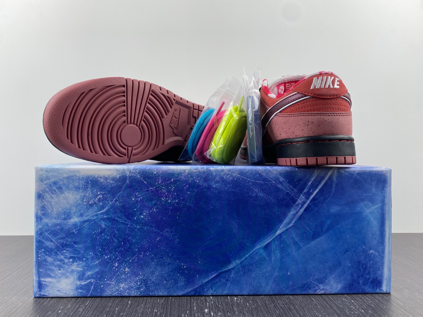 Nike SB Dunk Low Red Lobster