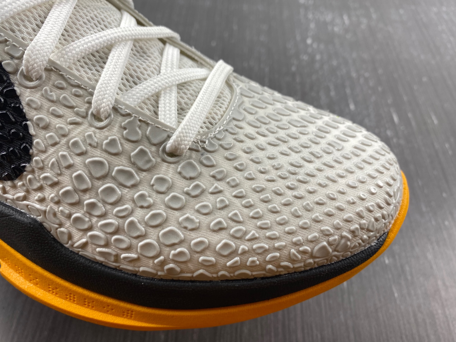 Kobe 6 Protro Playoff Pack White Del Sol