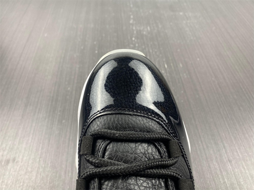 Air Jordan 11 Retro Low ‘72-10’