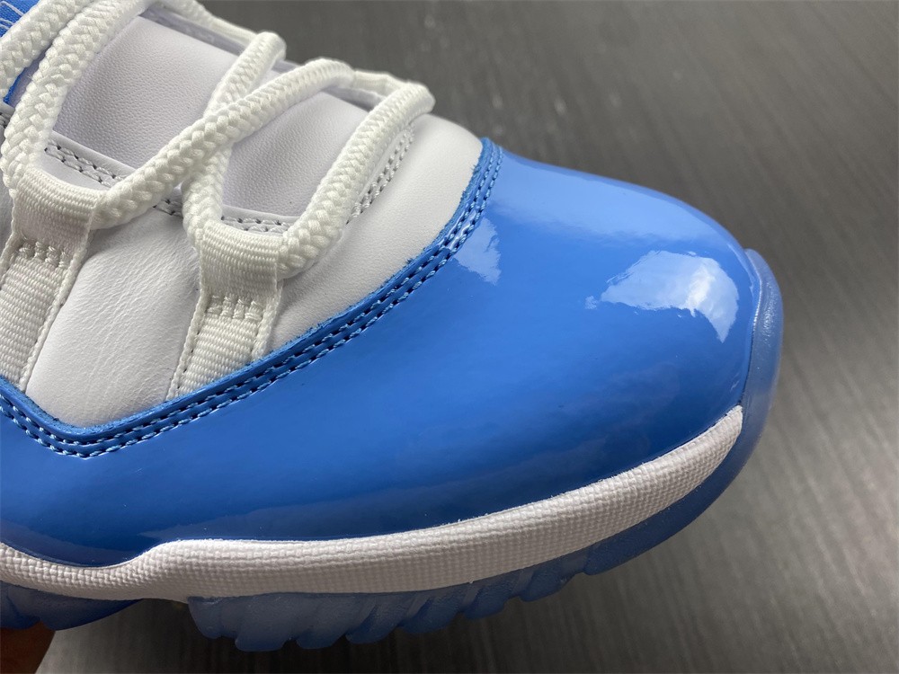 Air Jordans 11 Low University Blue