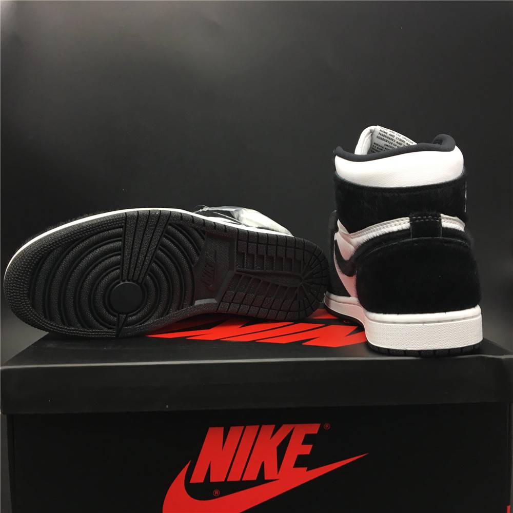AIR JORDAN 1 Retro High OG 