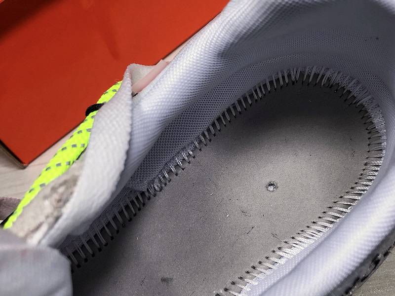 Off-White x Nike Zoom Terra Kiger 5  CD8179-100