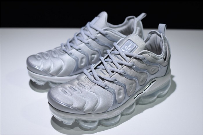 Nike VaporMax Plus "Triple White" Pure Platinum mens  924453-100