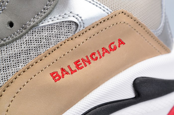 BLG 17FW TRIPLE S 656686-W06G0-1001