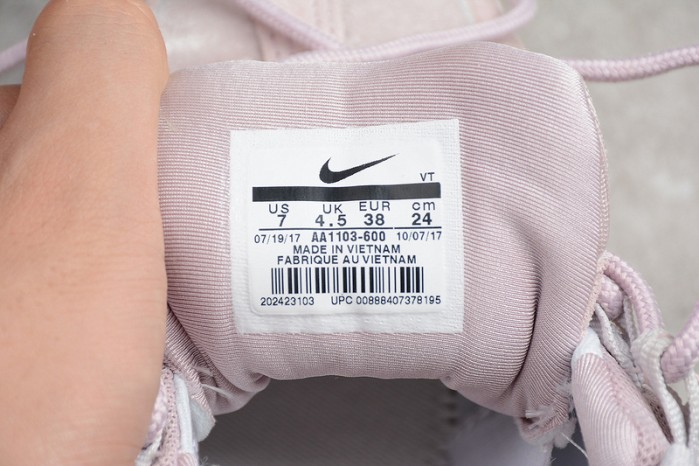 NIKE womens AIR MAX 95 DELUXE "PARTICLE ROSE"  Particle Rose AA1103-600