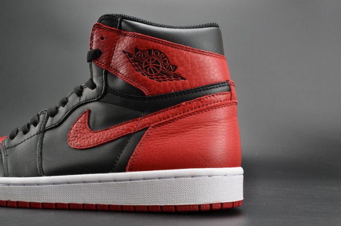 Air Jordan 1 Retro High OG "Banned" red mens  555088-001
