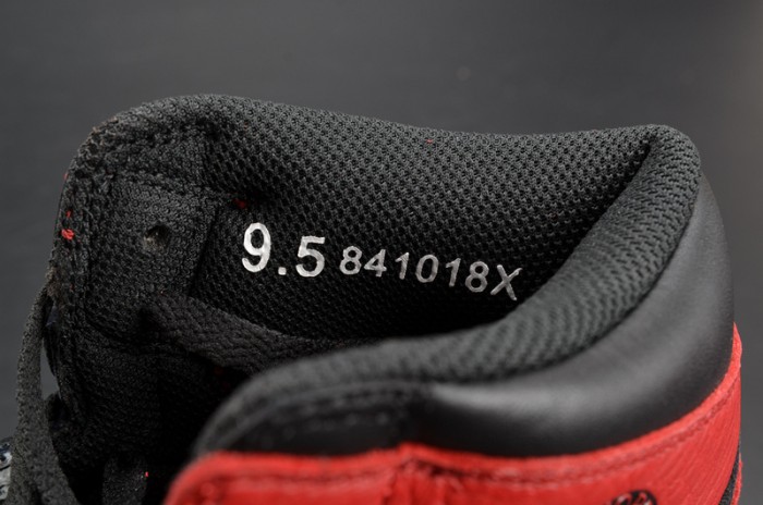 Air Jordan 1 Retro High OG "Banned" red mens  555088-001