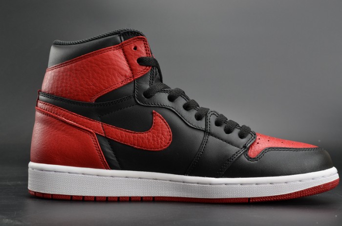Air Jordan 1 Retro High OG "Banned" red mens  555088-001