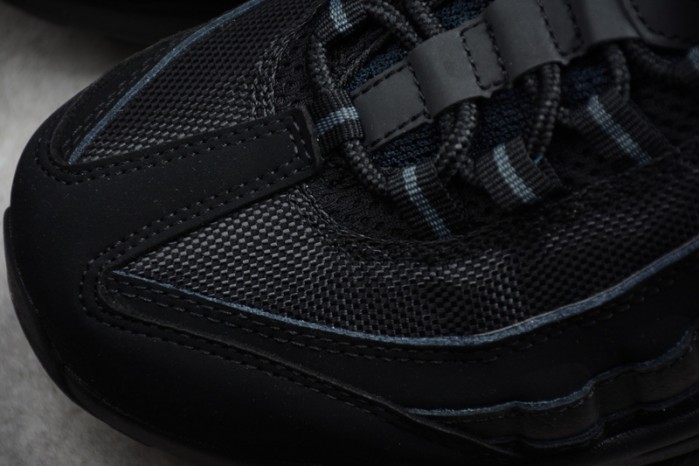 Nike mens AIR MAX 95 "TRIPLE BLACK" Black-Anthracite 609048-092