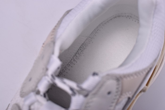 BLG 17FW TRIPLE S"CREAM" 490671-W06F1-9000