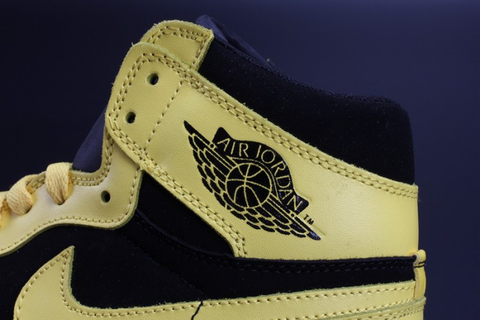 Air Jordan 1 Retro Mid ´New Love 554724-035