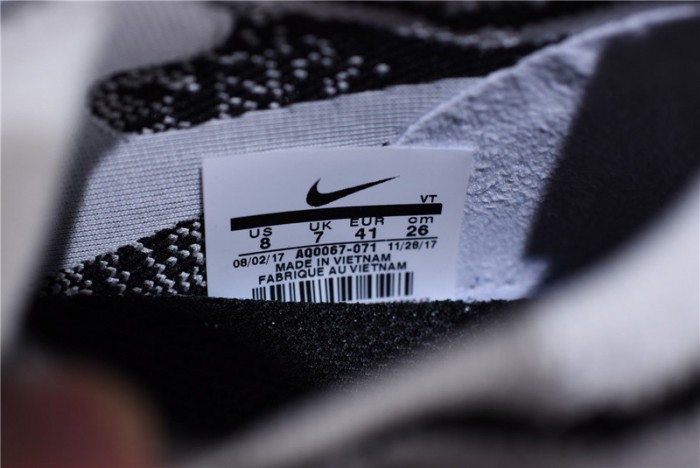 Men´s Nike Epic React Flyknit White/Black-Gold AQ0067-071