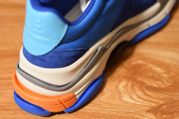BLG Triple S Blue Orange 483565 W06E1 1022