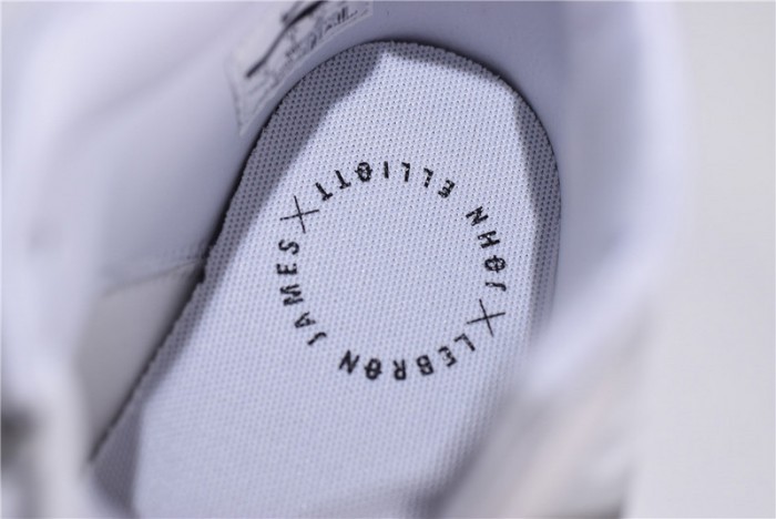 LeBron Icon John Elliott White - AQ0114-100