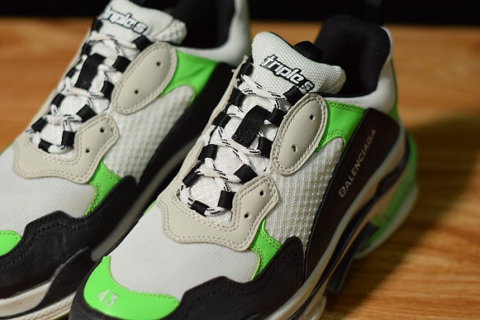 BLG TRIPLE S 483513-W06E1