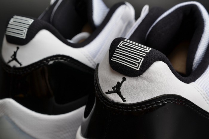 AIR JORDAN 11 RETRO LOW "CONCORD" BLACK/ WHITE  mens 528895-153