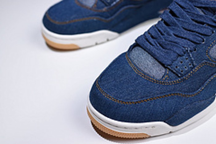 Levi´s x Nike  Air Jordan 4 Denim AO2571-401